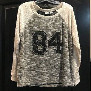 Longsleeved lightweight graphic sweater